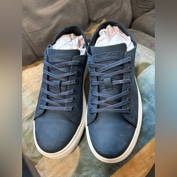 💙💙Dr. Martens Dark Blue Sneakers with White Soles💙💙 - Picture 3 of 17